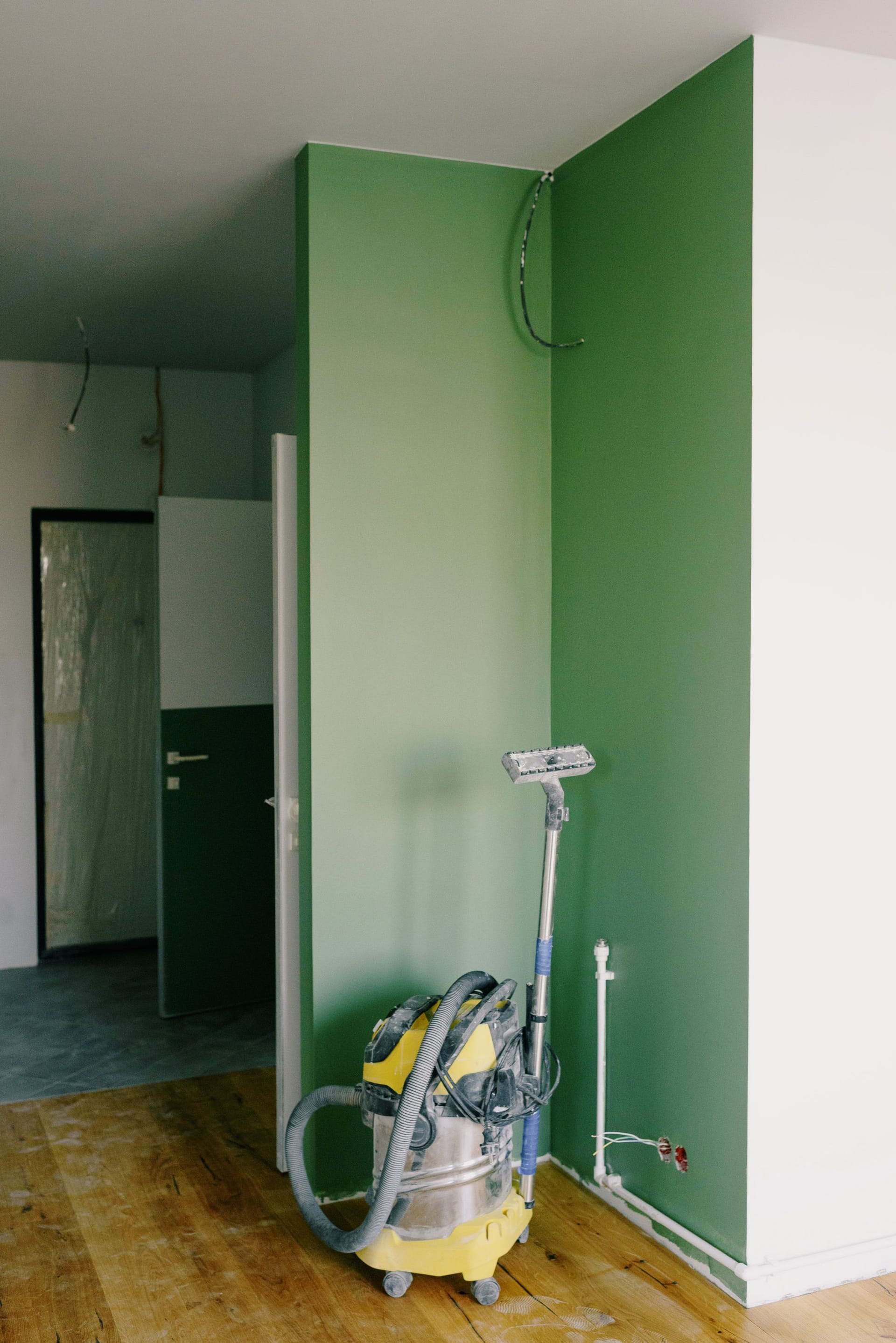 Commercial Painting Without Closing Your Doors